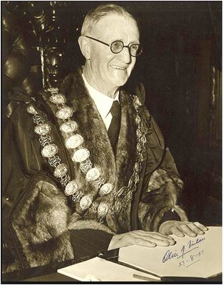 3UZ Oliver J. Nilsen a Capture.jpg